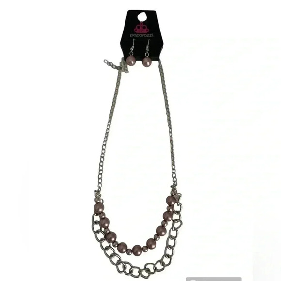 Paparazzi Women’s Necklace and Earrings Mauve and Silver Color‎ - Picture 2 of 4